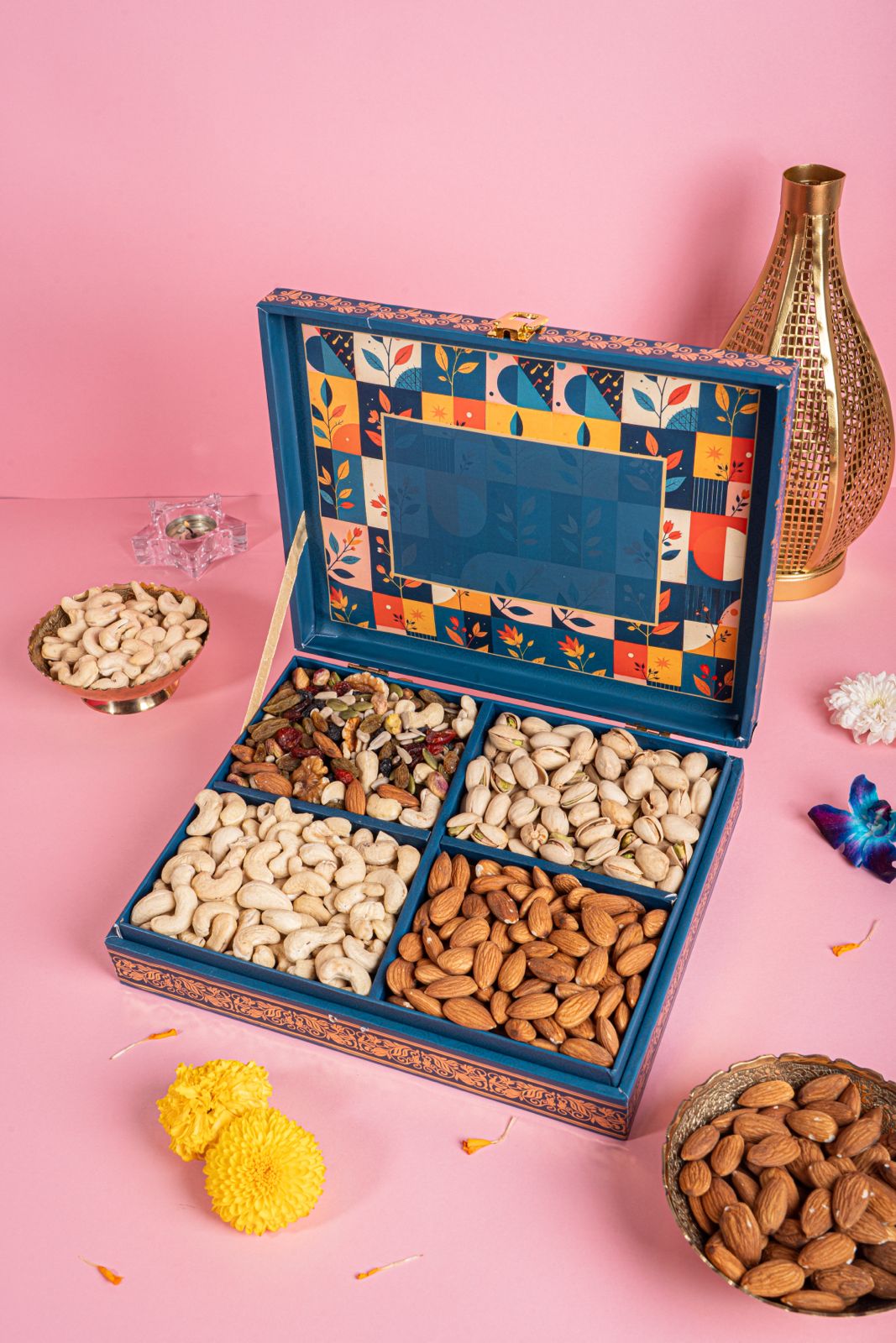 Gift Box Dry Fruits 25D022 Medium